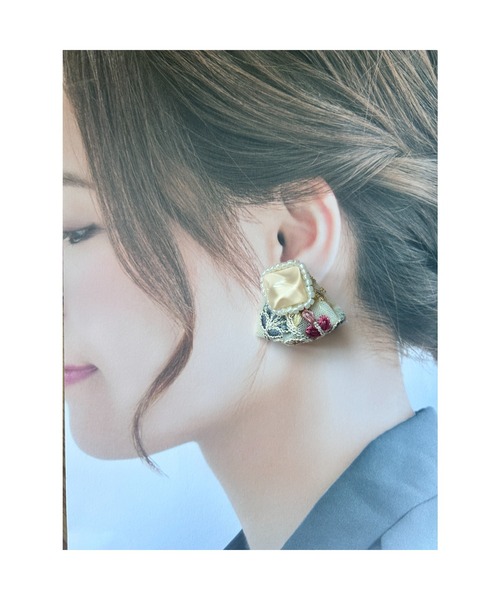 tone(トーン)の「【Lily accessory】インド刺繡イヤリング(MA)(イヤリング・レディース・ピンク・FREE)」の3枚目の写真