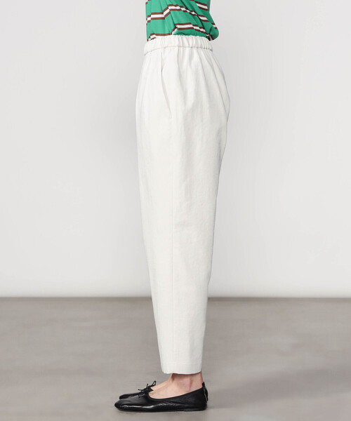 Morris & Sons（モリスアンドサンズ）の「MORRIS & SONS | タックイージーパンツ WOMEN（スラックス・レディース・ダークグレー/アイボリー/カーキ・1/0）」の13枚目の写真