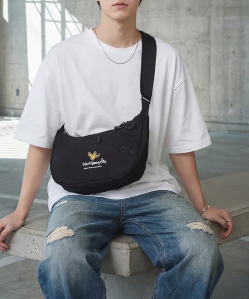 Mark Gonzales（マーク・ゴンザレス）の「【Mark Gonzales/マーク ゴンザレス】アートワークデザインコレクション バックスラッシュ ショルダーバッグ（ショルダーバッグ・メンズ・ブラック系1/ブラック系2・FREE）」の6枚目の写真