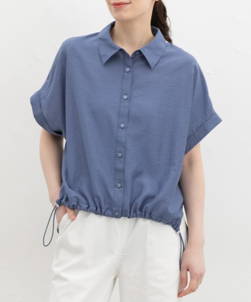 Honeys(ハニーズ)の「【ハニさら・接触冷感】裾ドロストシアーシャツ(シャツ/ブラウス・レディース・スミクロ/ブラウン/グレイッシュベージュ/グレイッシュブルー・L/LL/M)」の4枚目の写真