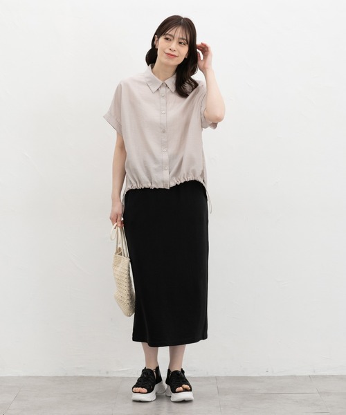 Honeys(ハニーズ)の「【ハニさら・接触冷感】裾ドロストシアーシャツ(シャツ/ブラウス・レディース・スミクロ/ブラウン/グレイッシュベージュ/グレイッシュブルー・L/LL/M)」の14枚目の写真