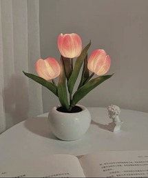 Vini（ヴィニ）の「フラワー ランプ / ライト（照明）」