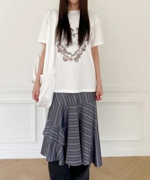 Sibra(シブラ)の「韓国風 Y2K ハートチェーン半袖カットソー(Tシャツ/カットソー・レディース・ホワイト/グレー・M)」の5枚目の写真