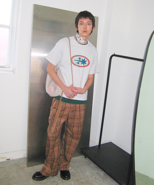 NICE GHOST CLUB（ナイスゴーストクラブ）の「OVAL 3STAR LOGO TEE_LIGHT GREY(NG2GMUT513A)（Tシャツ/カットソー・レディース・ライトグレー・SMALL/MEDIUM/LARGE）」の2枚目の写真