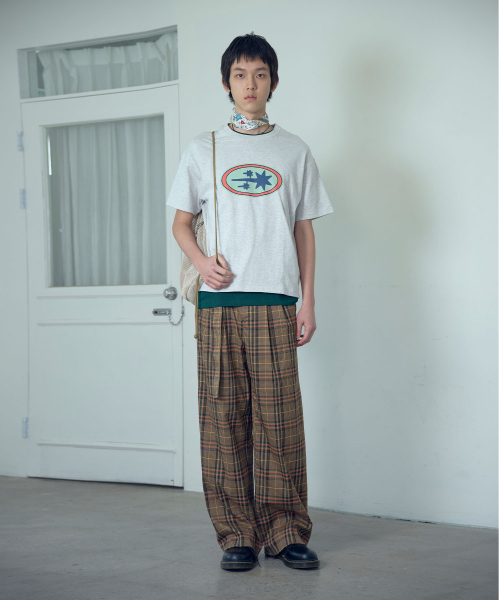 NICE GHOST CLUB（ナイスゴーストクラブ）の「OVAL 3STAR LOGO TEE_LIGHT GREY(NG2GMUT513A)（Tシャツ/カットソー・レディース・ライトグレー・SMALL/MEDIUM/LARGE）」の3枚目の写真