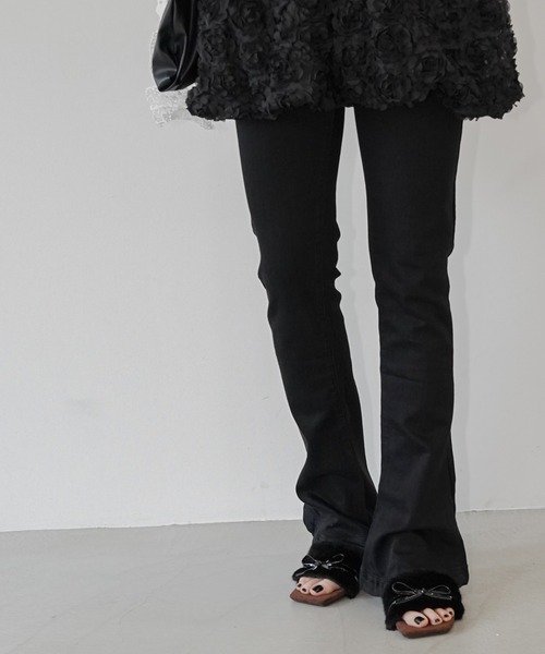chuclla(チュクラ)の「スキニーストレッチフレアパンツ chw26s256(その他パンツ・レディース・ブラック・L/M/S)」の4枚目の写真
