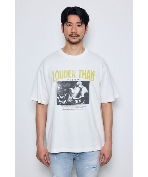 AZUL by moussy(アズールバイマウジー)の「LOUNDER THAN Tシャツ 春服 夏服 秋服 半袖 グラフィック ロゴ(Tシャツ/カットソー・メンズ・ベージュ/ホワイト/ブラック・SMALL/MEDIUM/LARGE)」の7枚目の写真