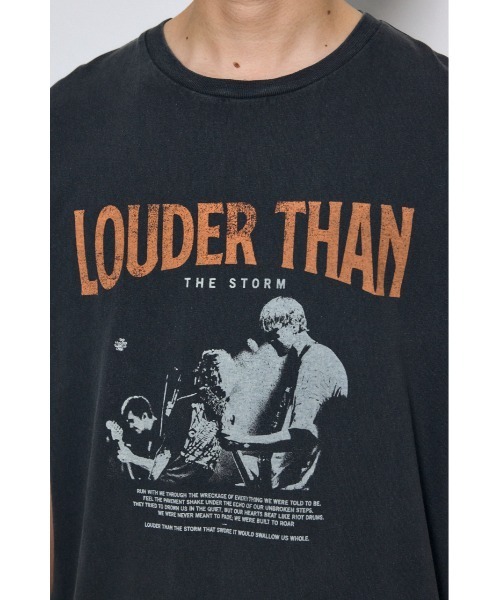 AZUL by moussy(アズールバイマウジー)の「LOUNDER THAN Tシャツ 春服 夏服 秋服 半袖 グラフィック ロゴ(Tシャツ/カットソー・メンズ・ベージュ/ホワイト/ブラック・SMALL/MEDIUM/LARGE)」の19枚目の写真