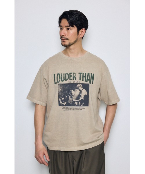 AZUL by moussy(アズールバイマウジー)の「LOUNDER THAN Tシャツ 春服 夏服 秋服 半袖 グラフィック ロゴ(Tシャツ/カットソー・メンズ・ベージュ/ホワイト/ブラック・SMALL/MEDIUM/LARGE)」の22枚目の写真