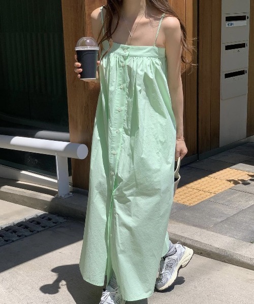 YUGA（ユーガ）の「YUGA_YGMC　　Korean-style  Pleated camisole dress（ワンピース・レディース・ホワイト/ライトグリーン/ブラック/ライトブルー・FREE）」の20枚目の写真