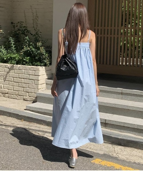 YUGA（ユーガ）の「YUGA_YGMC　　Korean-style  Pleated camisole dress（ワンピース・レディース・ホワイト/ライトグリーン/ブラック/ライトブルー・FREE）」の16枚目の写真