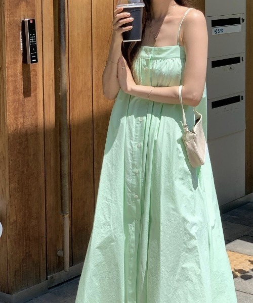 YUGA（ユーガ）の「YUGA_YGMC　　Korean-style  Pleated camisole dress（ワンピース・レディース・ホワイト/ライトグリーン/ブラック/ライトブルー・FREE）」の22枚目の写真