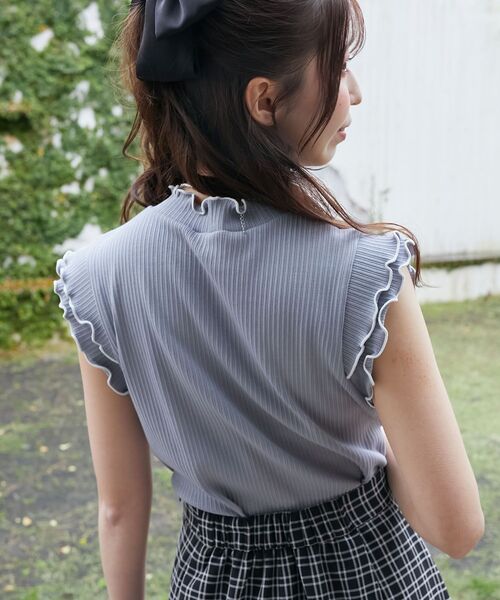 MAJESTIC LEGON(マジェスティックレゴン)の「ノースリフリルメロウリブトップス(Tシャツ/カットソー・レディース・ブルー/アイボリー/グレイッシュベージュ/ブラック・MEDIUM)」の8枚目の写真