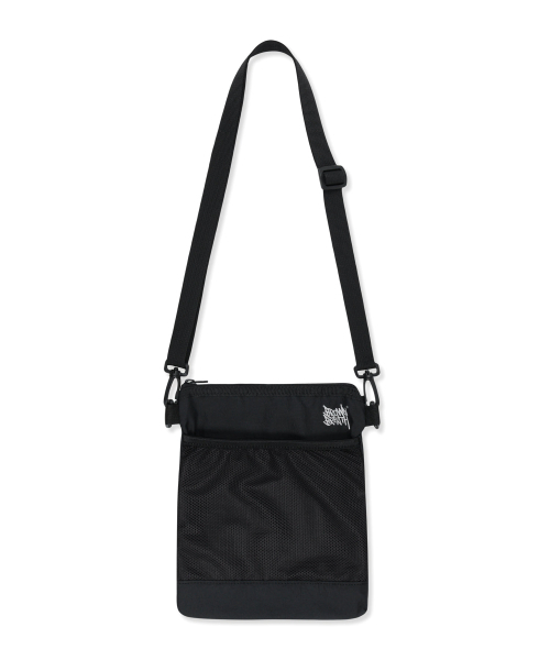 BROWNBREATH(ブラウンブレス)の「TAG SACOSHE BAG - BLACK(メッセンジャーバッグ・レディース・その他・ONE)」の1枚目の写真