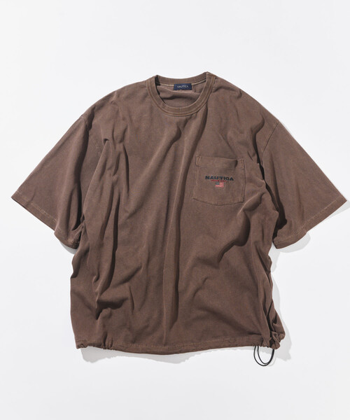 NAUTICA(ノーティカ)の「NAUTICA/ノーティカ リラックスフィット フラッグロゴ ヘムコード ポケットTシャツ/ピグメント(Tシャツ/カットソー・メンズ・グリーン/ブラウン/ネイビー/チャコールグレー・X-LARGE/LARGE/MEDIUM/SMALL)」の1枚目の写真