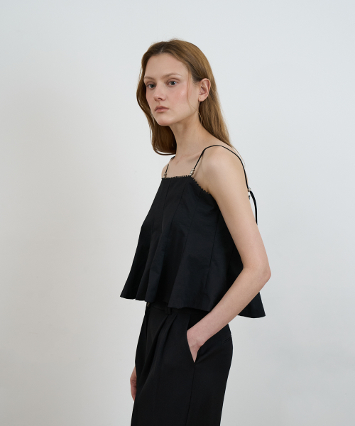 DEHEVE（デヘヴェ）の「Strap Sleeveless Blouse [Black]（シャツ/ブラウス・レディース・ブラック・SMALL/MEDIUM）」の2枚目の写真