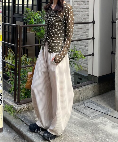 CIAOPANIC(チャオパニック)の「フロントシャーリングドット柄シアーメッシュトップス(シャツ/ブラウス・レディース・ブラウン/ネイビー/イエロー/ブルー系その他・ONE SIZE)」の11枚目の写真