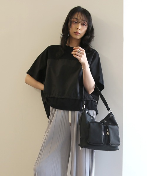 No one knows(ノーワンノーズ)の「ZOZO限定 布帛切替ワイドトップス(Tシャツ/カットソー・レディース・ブラック/ライトブルー・FREE)」の11枚目の写真