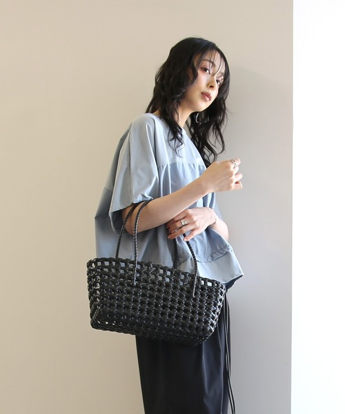 No one knows(ノーワンノーズ)の「ZOZO限定 布帛切替ワイドトップス(Tシャツ/カットソー・レディース・ブラック/ライトブルー・FREE)」の20枚目の写真