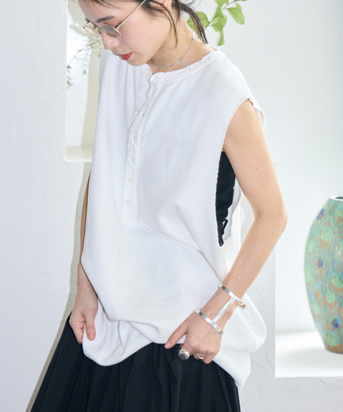CITYSHOP(シティーショップ)の「《追加》HENRY NECK THERMAL TOP :カットソー(Tシャツ/カットソー・レディース・ホワイト/ブラック・FREE)」の2枚目の写真
