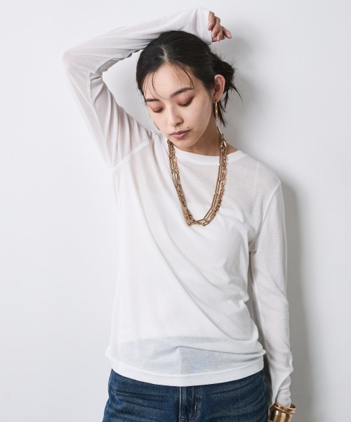 CHIC STYLE(シックスタイル)の「エアリーカットソープルオーバー<大きいサイズ有>シックスタイル(Tシャツ/カットソー・レディース・ブラック/グレー/オフホワイト・5L/4L/3L/LL/L/M)」の2枚目の写真