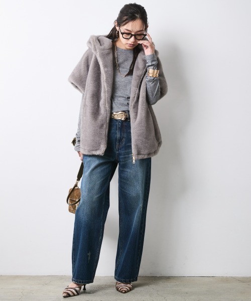CHIC STYLE(シックスタイル)の「エアリーカットソープルオーバー<大きいサイズ有>シックスタイル(Tシャツ/カットソー・レディース・ブラック/グレー/オフホワイト・5L/4L/3L/LL/L/M)」の4枚目の写真
