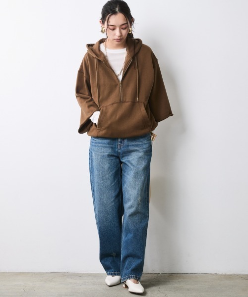 CHIC STYLE(シックスタイル)の「エアリーカットソープルオーバー<大きいサイズ有>シックスタイル(Tシャツ/カットソー・レディース・ブラック/グレー/オフホワイト・5L/4L/3L/LL/L/M)」の22枚目の写真