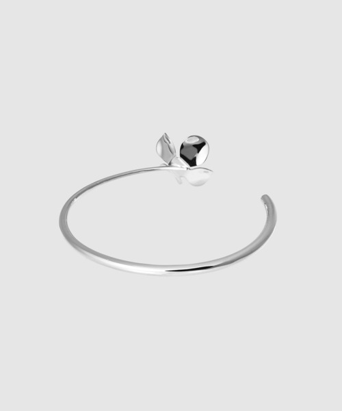 MARNI(マルニ)の「FLOWER BANGLE / デイジー(ブレスレット・レディース・シルバー・M/S)」の2枚目の写真