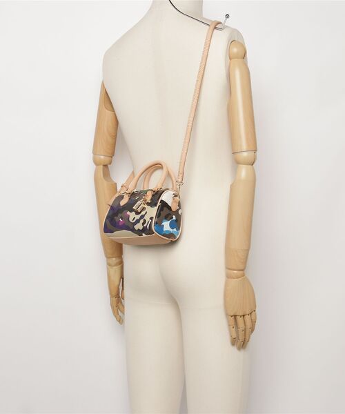 A BATHING APE(アベイシングエイプ)の「HYBRID CAMO MINI SHOULDER BAG(ハンドバッグ・レディース・マルチ・FREE)」の5枚目の写真