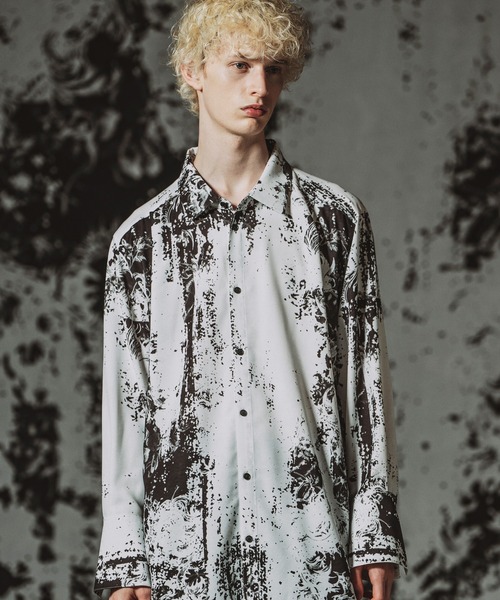 NO ID.（ノーアイディ）の「【NO ID.】Abstracts Print Long Shirt / Abstractsプリントロングシャツ（シャツ/ブラウス・メンズ・ホワイト/ブラック・ONE SIZE）」の4枚目の写真