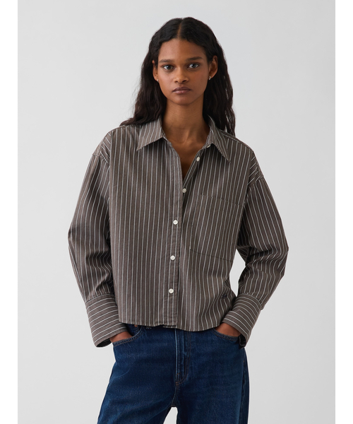 GAP(ギャップ)の「オーガニックコットン ポプリン オーバーサイズ クロップドシャツ(シャツ/ブラウス・レディース・その他/ブラウン/キャメル・XS/S/M/L/XXS)」の2枚目の写真