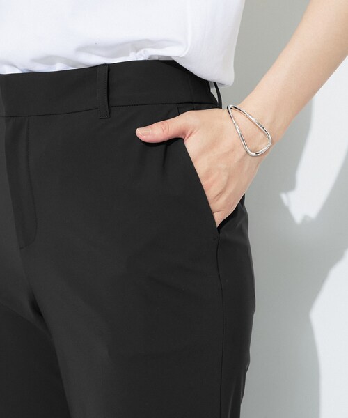 INDIVI(インディヴィ)の「【高ストレッチ/撥水/接触冷感】リラックス スリムストレートパンツ(その他パンツ・レディース・ブラック・05/13/15 /36/38/40/19)」の11枚目の写真