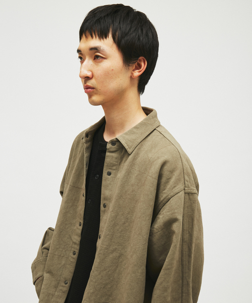 JOURNAL STANDARD J.S HOMESTEAD(ジャーナルスタンダードホームステッド)の「J.S.Homestead / コットン リネン ウエスト ポケット 短丈 シャツ(シャツ/ブラウス・メンズ・ブラウン系その他/カーキ/ベージュ/ブラック・MEDIUM/LARGE)」の22枚目の写真