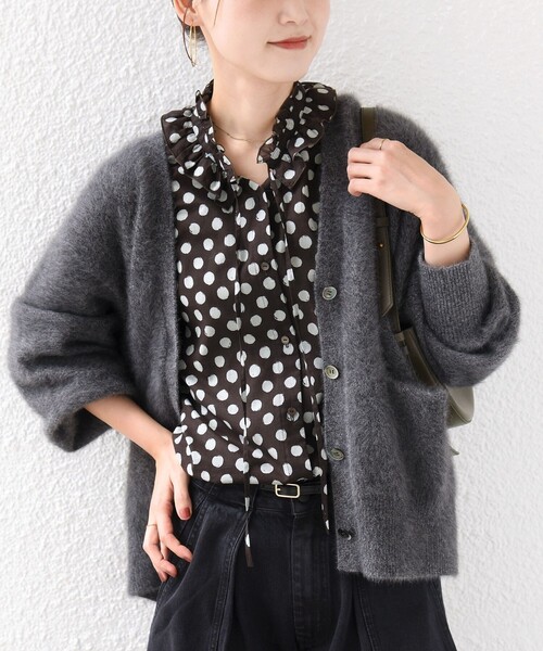 SHIPS(シップス)の「杢 フォックス カシミヤ Vネック カーディガン(カーディガン/ボレロ・レディース・ピンク/グレー・ONE SIZE)」の15枚目の写真