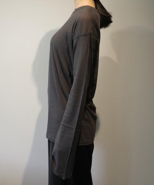 MIDWEST（ミッドウエスト）の「CLANE SHEER LOOSE CUT TOPS（Tシャツ/カットソー・レディース・ホワイト/ダークグレー・1/2）」の5枚目の写真