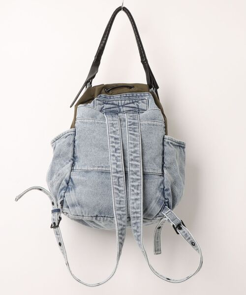Desigual（デシグアル）の「Reworked denim patchwork backpack / リワークドデニムパッチワークバックパック（バックパック/リュック・レディース・ブルー・FREE）」の5枚目の写真