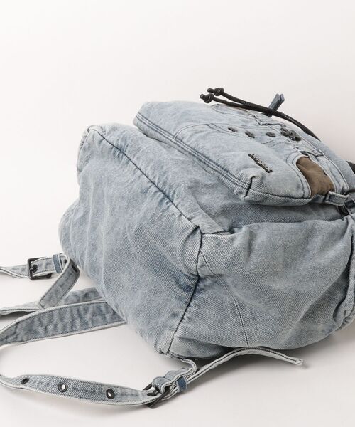 Desigual（デシグアル）の「Reworked denim patchwork backpack / リワークドデニムパッチワークバックパック（バックパック/リュック・レディース・ブルー・FREE）」の6枚目の写真