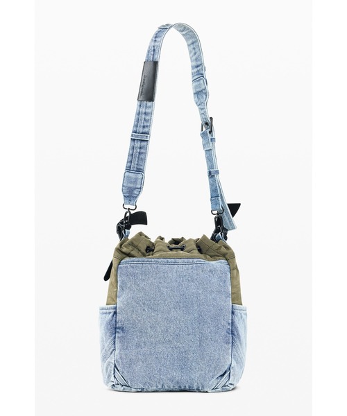 Desigual（デシグアル）の「Reworked denim patchwork backpack / リワークドデニムパッチワークバックパック（バックパック/リュック・レディース・ブルー・FREE）」の3枚目の写真