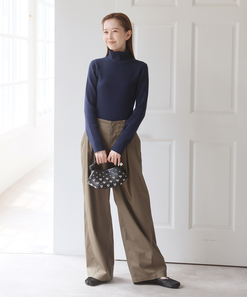 U by SPICK&SPAN(ユーバイスピックアンドスパン)の「ウォッシャブルリブタートルニット(ニット/セーター・レディース・ネイビー/オレンジ/カーキ/ホワイト・FREE)」の16枚目の写真