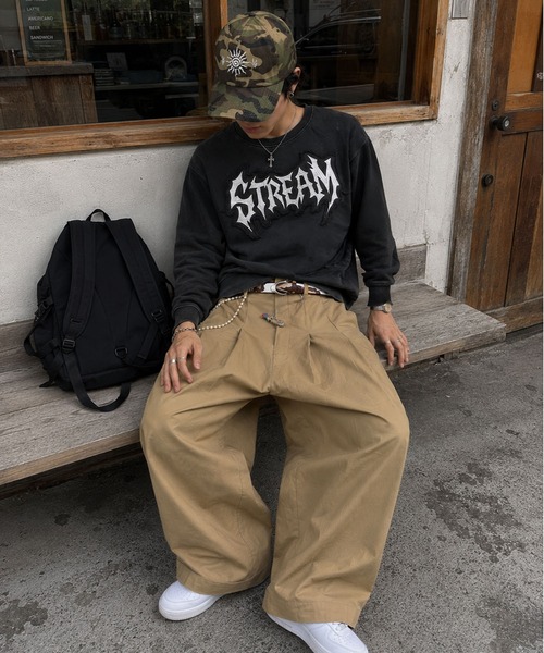 SPINNS(スピンズ)の「短丈ピグメント加工スウェット/パッチワークロゴ/ユニセックス(スウェット・メンズ・ブラック/カーキ/ピンク/ブラウン・ONESIZE)」の19枚目の写真