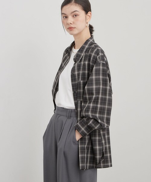 OPAQUE.CLIP(オペークドットクリップ)の「チェック柄シャツ【洗濯機OK】(シャツ/ブラウス・レディース・チャコールグレー/ブラウン系9・42/40/38)」の3枚目の写真