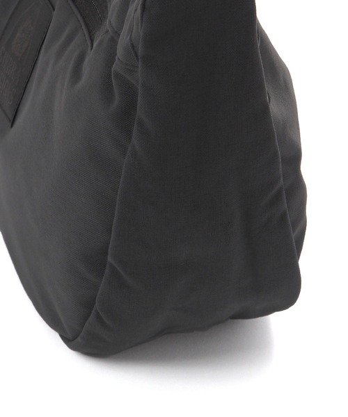 GEORGE'S（ジョージズ）の「【SIERRA DESIGNS】ハーフムーンBAG（ショルダーバッグ・メンズ・ブラック・FREE）」の5枚目の写真