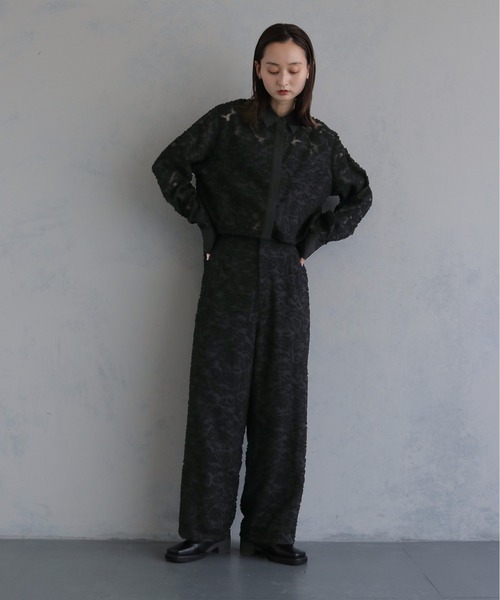&g'aime(アンジェム)の「【&g'aime 】ジャガードテールカットシャツ Jacquard Tail Cut Shirt(シャツ/ブラウス・レディース・ブラック/ホワイト・FREE)」の19枚目の写真
