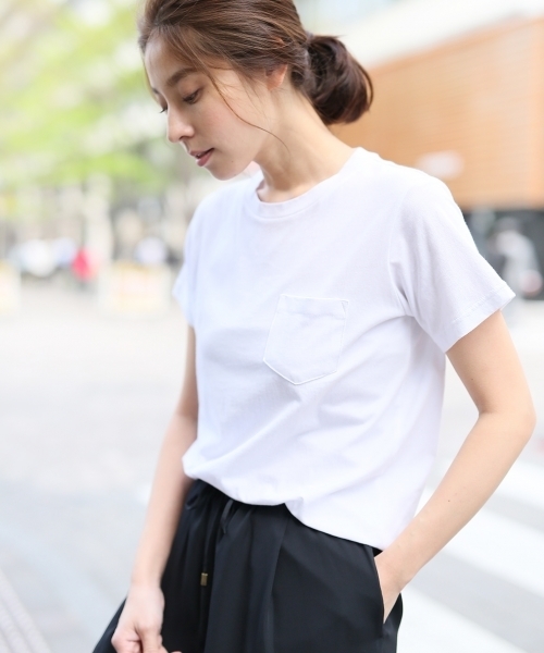 LEPSIM（レプシィム）の「カリフォルニアコットンポケTシャツ/SS　713031（Tシャツ/カットソー・レディース・トップグレー/ブラック/サックスブルー/オフホワイト/ライトピンク/ベージュ・MEDIUM/LARGE）」の2枚目の写真