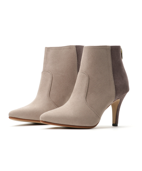 Carlie e felice（カーリーエフェリーチェ）の「【MADE IN JAPAN】【安心の日本製】美脚効果あり！ポインテッドトゥブーティ【Carlie e felice/カーリーエフェリーチェ】（ブーツ・レディース・ブラック/ベージュ/グレー/キャメル・M/L/S/LL）」の6枚目の写真