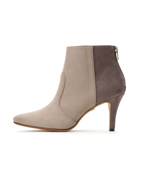 Carlie e felice（カーリーエフェリーチェ）の「【MADE IN JAPAN】【安心の日本製】美脚効果あり！ポインテッドトゥブーティ【Carlie e felice/カーリーエフェリーチェ】（ブーツ・レディース・ブラック/ベージュ/グレー/キャメル・M/L/S/LL）」の11枚目の写真