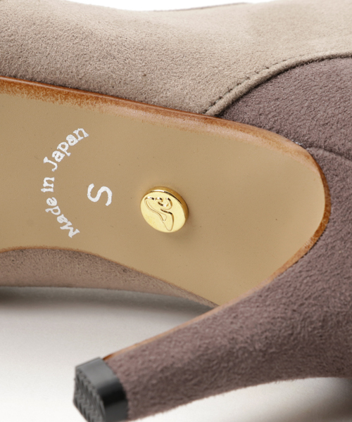 Carlie e felice（カーリーエフェリーチェ）の「【MADE IN JAPAN】【安心の日本製】美脚効果あり！ポインテッドトゥブーティ【Carlie e felice/カーリーエフェリーチェ】（ブーツ・レディース・ブラック/ベージュ/グレー/キャメル・M/L/S/LL）」の9枚目の写真