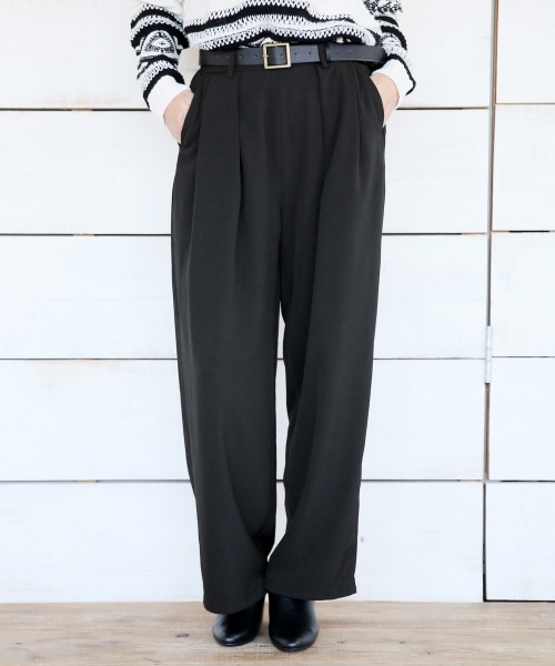 LEPSIM（レプシィム）の「タックイージーワイドパンツ　732746（その他パンツ・レディース・ブラウン/ネイビー/ブラック/アイボリー・LARGE/MEDIUM）」の2枚目の写真