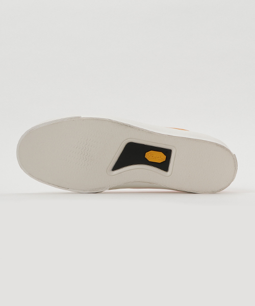 CONVERSE ADDICT（コンバースアディクト）の「CONVERSE ADDICT ジャックパーセル キャンバス（スニーカー・メンズ・オレンジ・7.5/8）」の2枚目の写真