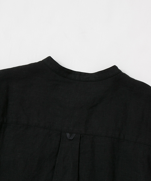 WORK NOT WORK URBAN RESEARCH(ワークノットワークアーバンリサーチ)の「WORK NOT WORK フレンチリネンナローバンドカラーシャツ(シャツ/ブラウス・メンズ・ブルー/ブラック/ホワイト・MEDIUM/LARGE/SMALL)」の13枚目の写真